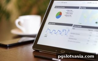 pg电子游戏百家乐深度解析：从概率到实践的理性娱乐指南