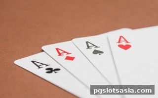 pg电子游戏深度解析：足球主题互动桌游如何捕获多元玩家圈层？