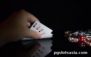 pg电子游戏深度解析：双色球与牌九的策略奥义与心理博弈