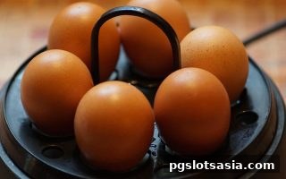 pg电子游戏：符号叙事如何重塑推牌九体验
