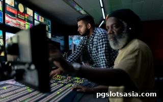 足球直播竞技中的即时比分：pg电子游戏如何赋能数据新体验
